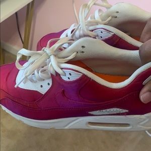 Nike sneakers💗🧡💜